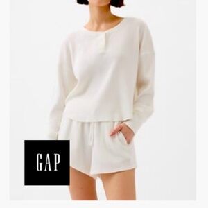Gap Waffle PJ set- waffle Henley shirt and waffle shorts NWT size medium